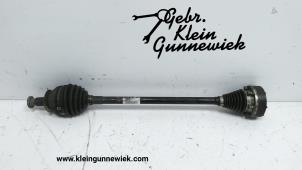 Gebruikte Aandrijfas rechts-voor Volkswagen Polo Prijs € 95,00 Margeregeling aangeboden door Gebr.Klein Gunnewiek Ho.BV