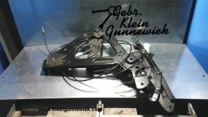 Gebruikte Scharnier Achterklep Renault Megane Prijs € 50,00 Margeregeling aangeboden door Gebr.Klein Gunnewiek Ho.BV