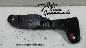 Gebruikte Scharnier Achterklep Volkswagen Eos Prijs € 25,00 Margeregeling aangeboden door Gebr.Klein Gunnewiek Ho.BV
