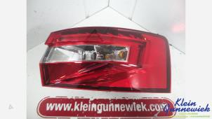 Gebruikte Achterlicht rechts Skoda Superb Prijs € 150,00 Margeregeling aangeboden door Klein Gunnewiek Autodemontage & Motorentechniek