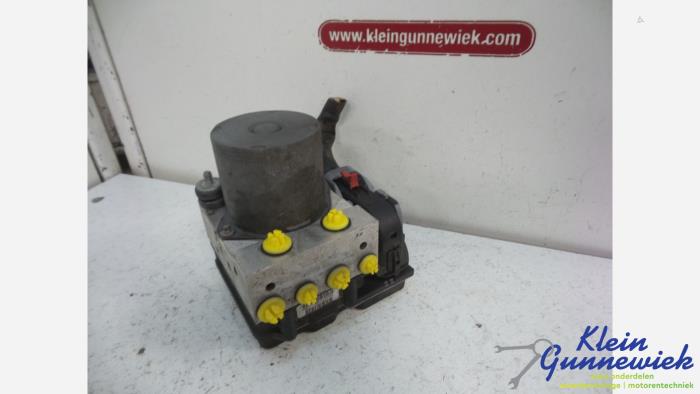 Gebruikte ABS Pomp Audi A4 Prijs € 15,00 Margeregeling aangeboden door Klein Gunnewiek Autodemontage & Motorentechniek