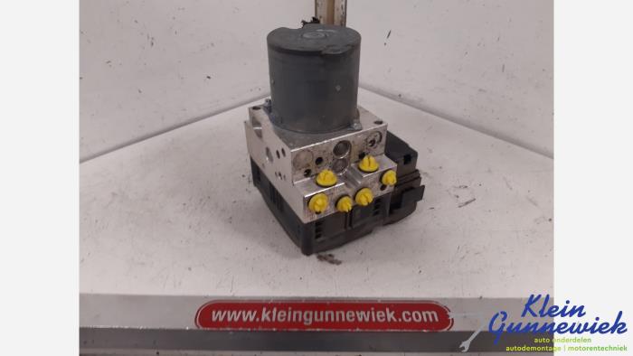 Gebruikte ABS Pomp Audi S8 Prijs € 84,00 Margeregeling aangeboden door Klein Gunnewiek Autodemontage & Motorentechniek