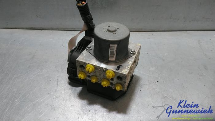 Gebruikte ABS Pomp Ford Mondeo Prijs € 26,00 Margeregeling aangeboden door Klein Gunnewiek Autodemontage & Motorentechniek