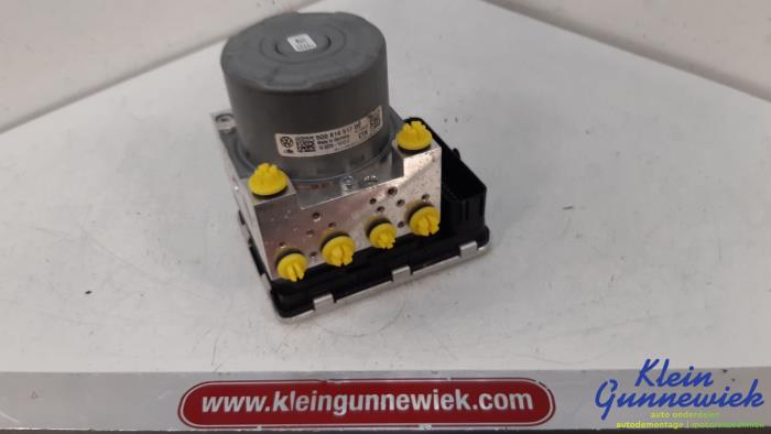 Gebruikte ABS Pomp Volkswagen E-Golf Prijs € 38,00 Margeregeling aangeboden door Klein Gunnewiek Autodemontage & Motorentechniek