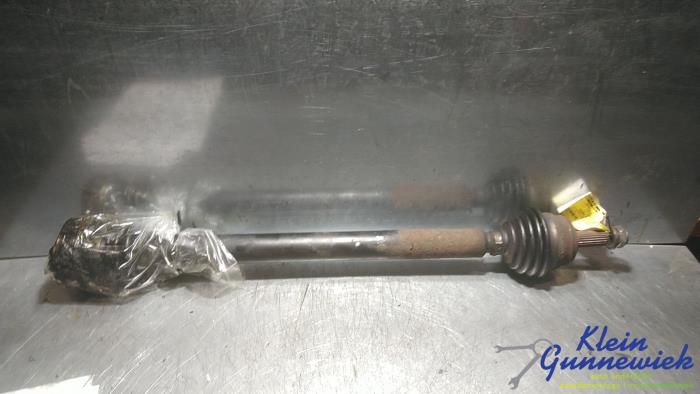Gebruikte Steekas rechts-voor Volkswagen Vento Prijs € 35,00 Margeregeling aangeboden door Klein Gunnewiek Autodemontage & Motorentechniek
