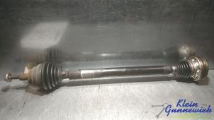 Gebruikte Aandrijfas rechts-voor Volkswagen Touran Prijs € 83,00 Margeregeling aangeboden door Klein Gunnewiek Autodemontage & Motorentechniek