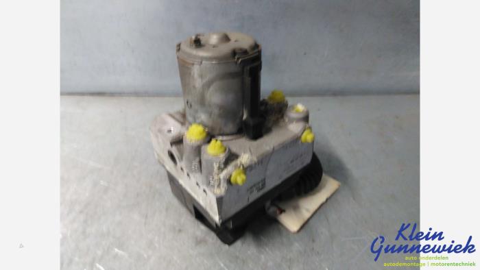 Gebruikte ABS Pomp Audi A4 Prijs € 15,00 Margeregeling aangeboden door Klein Gunnewiek Autodemontage & Motorentechniek