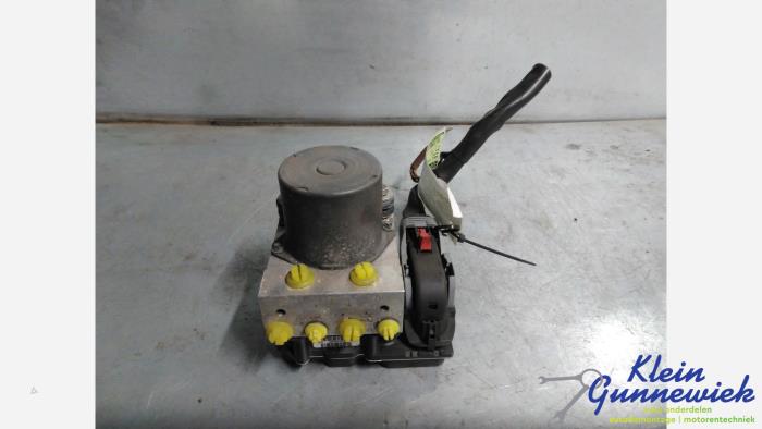 Gebruikte ABS Pomp Audi A4 Prijs € 16,00 Margeregeling aangeboden door Klein Gunnewiek Autodemontage & Motorentechniek