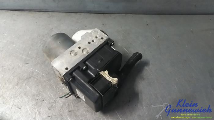 Gebruikte ABS Pomp Ford Mondeo Prijs € 15,00 Margeregeling aangeboden door Klein Gunnewiek Autodemontage & Motorentechniek