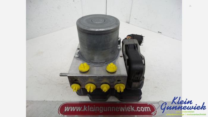 Gebruikte ABS Pomp Ford Transit Custom Prijs € 225,00 Margeregeling aangeboden door Klein Gunnewiek Autodemontage & Motorentechniek