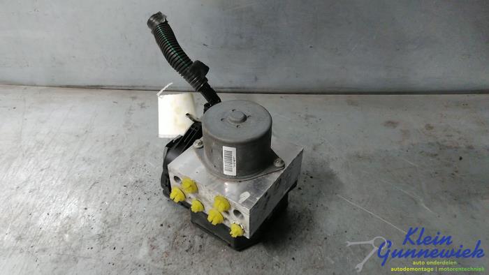 Gebruikte ABS Pomp Ford Mondeo Prijs € 28,00 Margeregeling aangeboden door Klein Gunnewiek Autodemontage & Motorentechniek