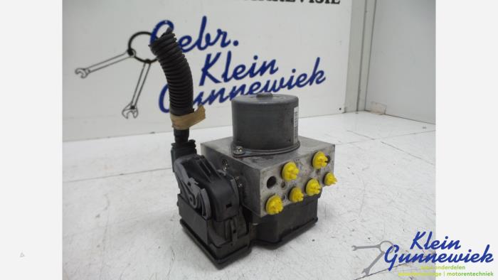 Gebruikte ABS Pomp Ford Mondeo Prijs € 28,00 Margeregeling aangeboden door Klein Gunnewiek Autodemontage & Motorentechniek