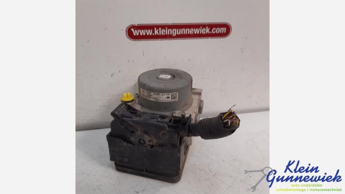 Gebruikte ABS Pomp Ford Mondeo Prijs € 98,00 Margeregeling aangeboden door Klein Gunnewiek Autodemontage & Motorentechniek