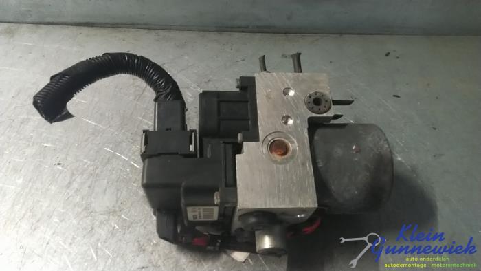 Gebruikte ABS Pomp Ford Transit Prijs € 17,00 Margeregeling aangeboden door Klein Gunnewiek Autodemontage & Motorentechniek