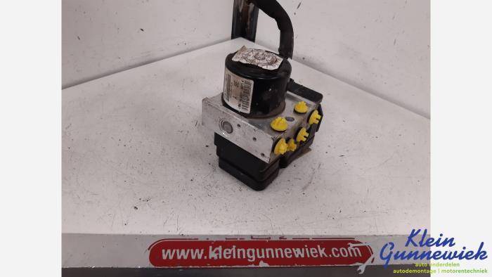 Gebruikte ABS Pomp Ford Focus Prijs € 17,00 Margeregeling aangeboden door Klein Gunnewiek Autodemontage & Motorentechniek