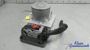 Gebruikte ABS Pomp Volkswagen Crafter Prijs € 495,00 Margeregeling aangeboden door Klein Gunnewiek Autodemontage & Motorentechniek