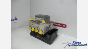 Gebruikte ABS Pomp Skoda Superb Prijs € 73,00 Margeregeling aangeboden door Klein Gunnewiek Autodemontage & Motorentechniek