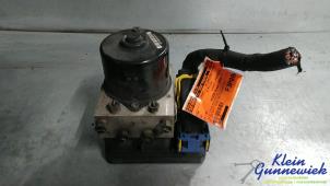 Gebruikte ABS Pomp Renault Grand Espace Prijs € 76,00 Margeregeling aangeboden door Klein Gunnewiek Autodemontage & Motorentechniek