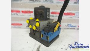 Gebruikte ABS Pomp Renault Grand Espace Prijs € 76,00 Margeregeling aangeboden door Klein Gunnewiek Autodemontage & Motorentechniek