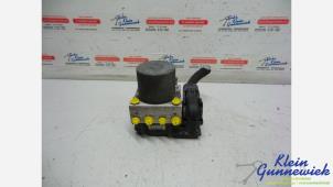 Gebruikte ABS Pomp Renault Master Prijs € 116,00 Margeregeling aangeboden door Klein Gunnewiek Autodemontage & Motorentechniek