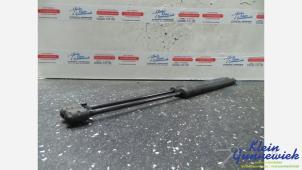 Gebruikte Kofferdekseldemper links-achter Opel Zafira Prijs € 27,50 Margeregeling aangeboden door Klein Gunnewiek Autodemontage & Motorentechniek