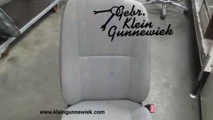 Gebruikte Voorstoel rechts Volkswagen Crafter Prijs € 225,00 Margeregeling aangeboden door Gebr.Klein Gunnewiek Ho.BV