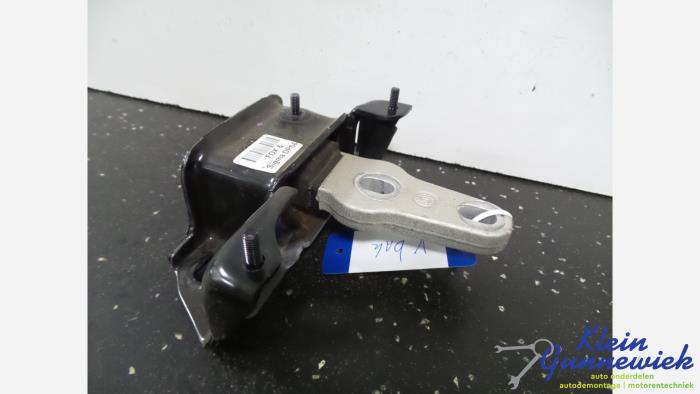Gebruikte Versnellingsbak Steun Ford Fiesta Prijs € 22,00 Margeregeling aangeboden door Klein Gunnewiek Autodemontage & Motorentechniek