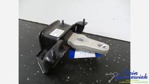 Gebruikte Versnellingsbak Steun Ford Fiesta Prijs € 30,00 Margeregeling aangeboden door Klein Gunnewiek Autodemontage & Motorentechniek