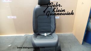 Gebruikte Voorstoel links Volkswagen Golf Sportsvan Prijs € 195,00 Margeregeling aangeboden door Gebr.Klein Gunnewiek Ho.BV