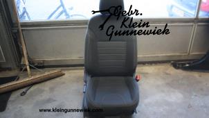 Gebruikte Voorstoel rechts Ford Kuga Prijs € 175,00 Margeregeling aangeboden door Gebr.Klein Gunnewiek Ho.BV