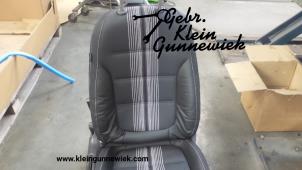 Gebruikte Voorstoel rechts Volkswagen Jetta Prijs € 125,00 Margeregeling aangeboden door Gebr.Klein Gunnewiek Ho.BV