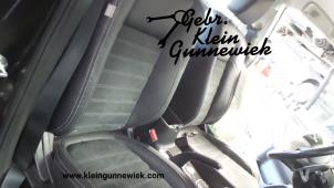 Gebruikte Voorstoel rechts Mitsubishi Outlander Prijs € 145,00 Margeregeling aangeboden door Gebr.Klein Gunnewiek Ho.BV