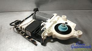 Gebruikte Raammotor Portier Volkswagen Golf Prijs € 45,00 Margeregeling aangeboden door Klein Gunnewiek Autodemontage & Motorentechniek