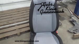 Gebruikte Voorstoel rechts Hyundai I20 Prijs € 165,00 Margeregeling aangeboden door Gebr.Klein Gunnewiek Ho.BV