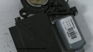 Gebruikte Raammotor Portier Volkswagen Polo Prijs € 35,00 Margeregeling aangeboden door Gebr.Klein Gunnewiek Ho.BV