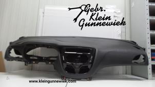 Gebruikte Dashboard Opel Karl Prijs € 125,00 Margeregeling aangeboden door Gebr.Klein Gunnewiek Ho.BV