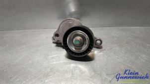 Gebruikte Spanrol Multiriem Opel Vivaro Prijs € 35,00 Margeregeling aangeboden door Klein Gunnewiek Autodemontage & Motorentechniek