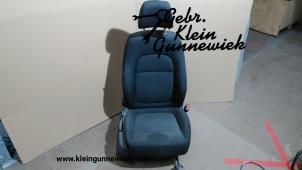 Gebruikte Voorstoel rechts Skoda Superb Prijs € 150,00 Margeregeling aangeboden door Gebr.Klein Gunnewiek Ho.BV