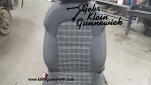 Gebruikte Voorstoel links Audi A4 Prijs € 150,00 Margeregeling aangeboden door Gebr.Klein Gunnewiek Ho.BV