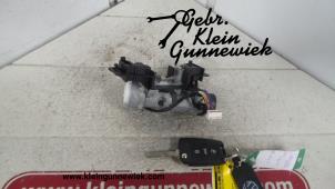 Gebruikte Kontaktslot + Sleutel Volkswagen Tiguan Prijs € 50,00 Margeregeling aangeboden door Gebr.Klein Gunnewiek Ho.BV