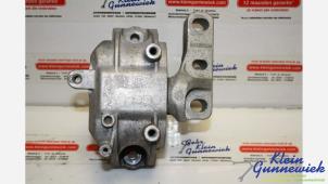 Gebruikte Motorsteun Audi TT Prijs € 30,00 Margeregeling aangeboden door Klein Gunnewiek Autodemontage & Motorentechniek