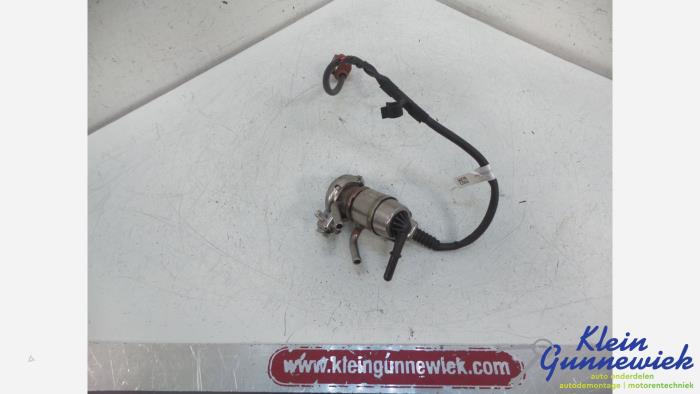 Gebruikte Injector adblue Volkswagen E-Golf Prijs € 60,00 Margeregeling aangeboden door Klein Gunnewiek Autodemontage & Motorentechniek