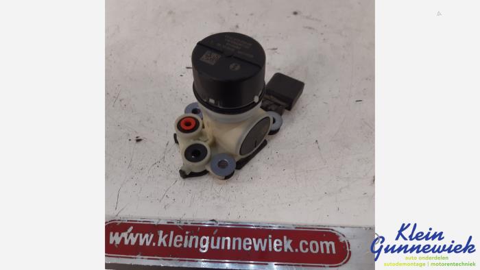 Gebruikte Adblue pomp Volkswagen Touran Prijs € 113,00 Margeregeling aangeboden door Klein Gunnewiek Autodemontage & Motorentechniek