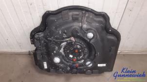 Gebruikte Adblue tank Volkswagen Touareg Prijs € 250,00 Margeregeling aangeboden door Klein Gunnewiek Autodemontage & Motorentechniek