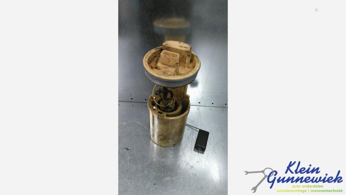 Brandstofpomp Elektrisch van een Volkswagen Caddy 2005