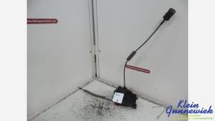 Gebruikte Deurslot Mechaniek 2Deurs rechts Renault Master Prijs € 40,00 Margeregeling aangeboden door Klein Gunnewiek Autodemontage & Motorentechniek