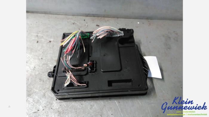 Gebruikte Computer Diversen Renault Fluence Prijs € 50,00 Margeregeling aangeboden door Klein Gunnewiek Autodemontage & Motorentechniek