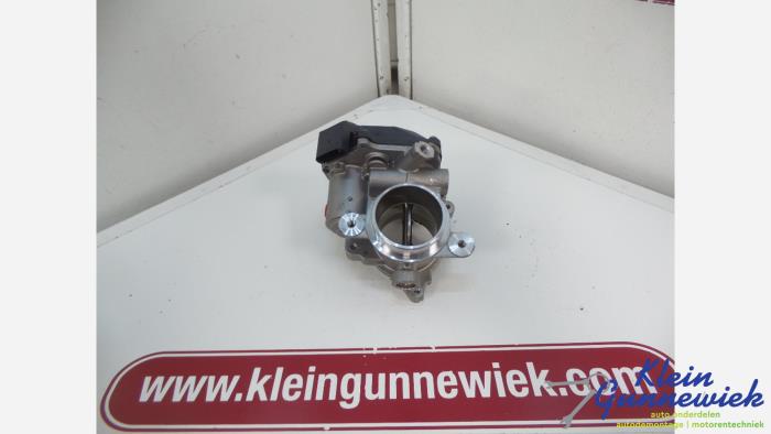 Gasklephuis van een Volkswagen Golf Sportsvan 2017