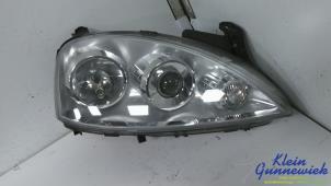 Gebruikte Rechter Koplamp Opel Corsa Prijs € 75,00 Margeregeling aangeboden door Klein Gunnewiek Autodemontage & Motorentechniek
