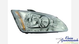 Nieuwe Koplamp rechts Ford Focus Prijs € 96,68 Inclusief btw aangeboden door Klein Gunnewiek Autodemontage & Motorentechniek